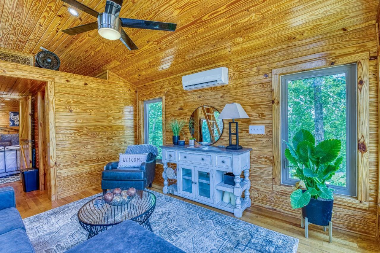 The Gemini-A Dreamy, Waterfront Tiny Cabin Rogersville Exteriér fotografie