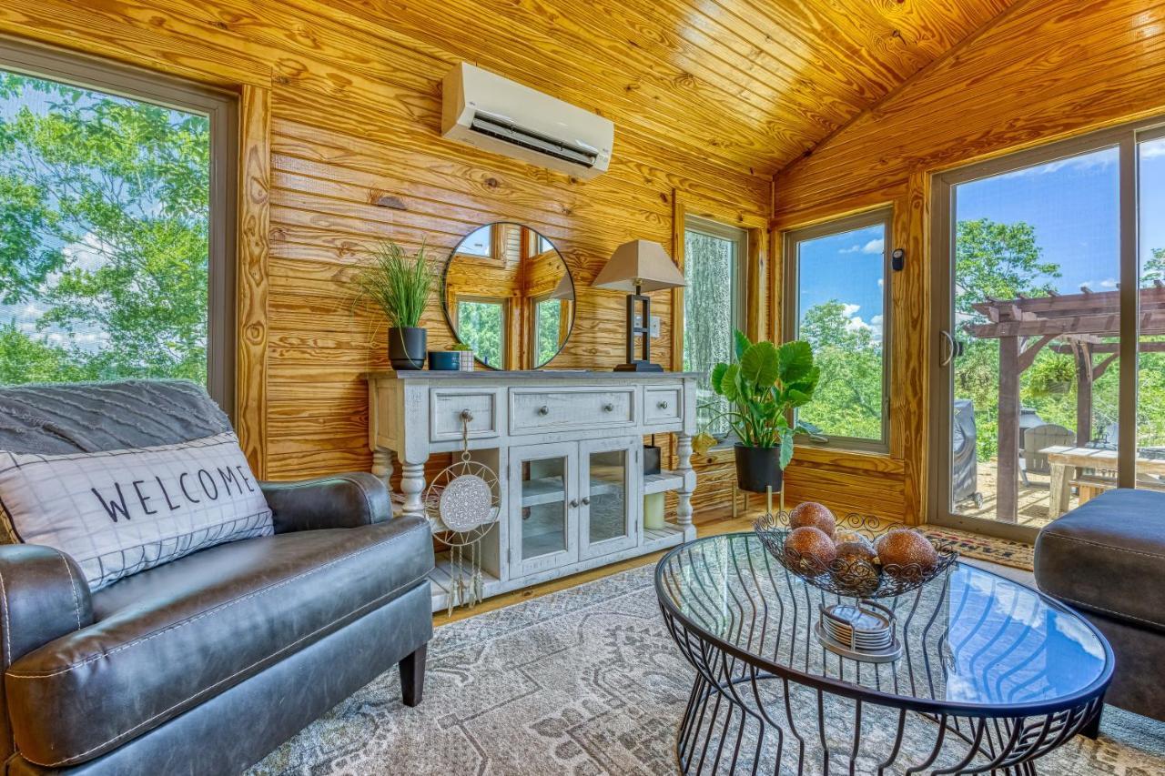 The Gemini-A Dreamy, Waterfront Tiny Cabin Rogersville Exteriér fotografie