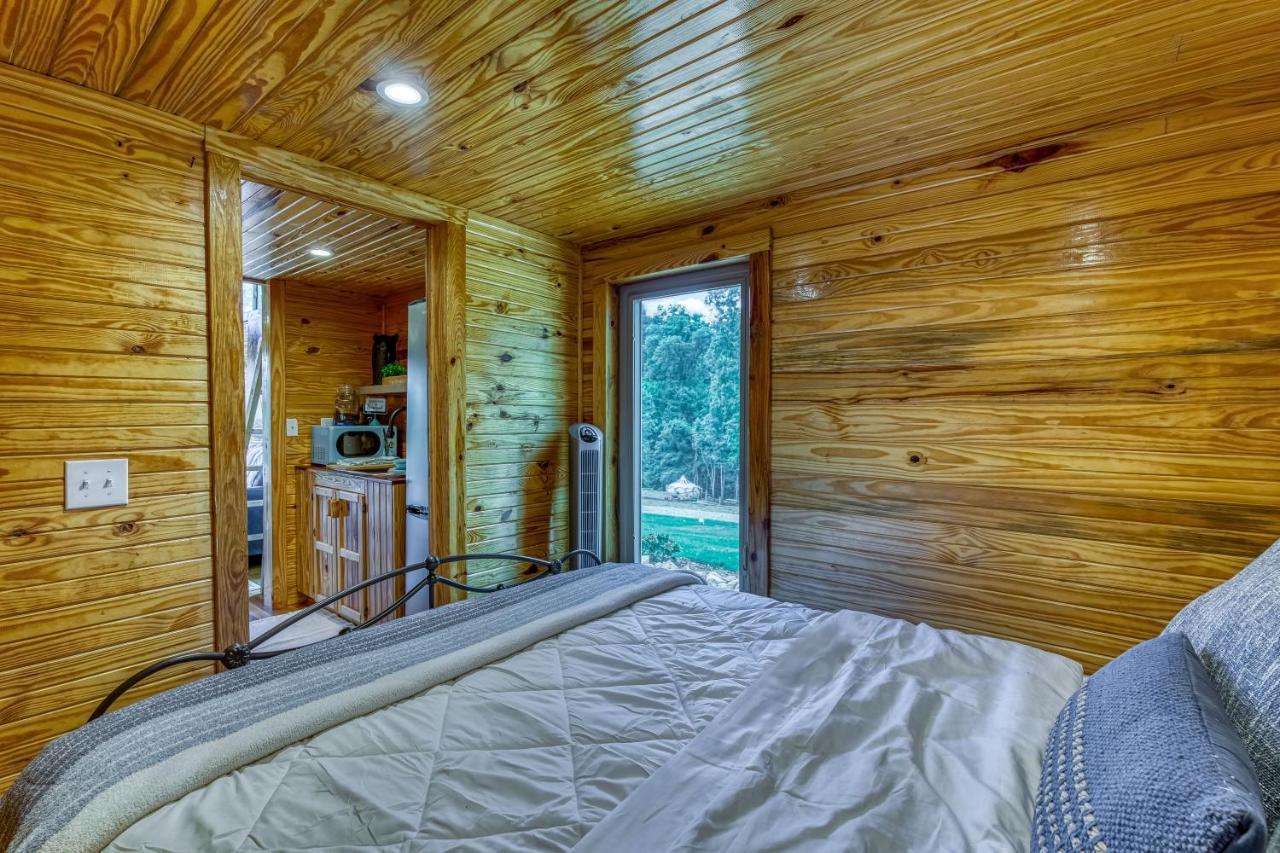 The Gemini-A Dreamy, Waterfront Tiny Cabin Rogersville Exteriér fotografie