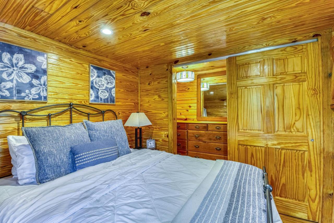 The Gemini-A Dreamy, Waterfront Tiny Cabin Rogersville Exteriér fotografie