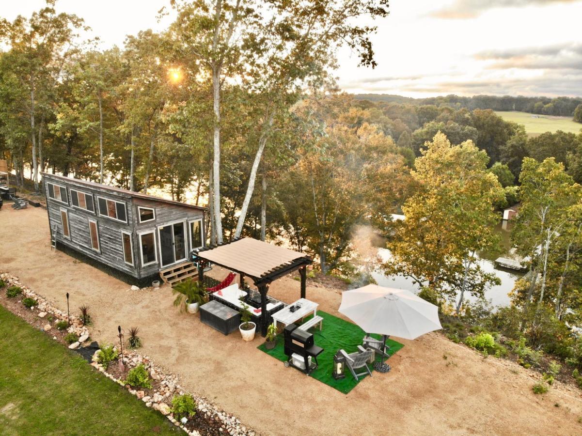 The Gemini-A Dreamy, Waterfront Tiny Cabin Rogersville Exteriér fotografie