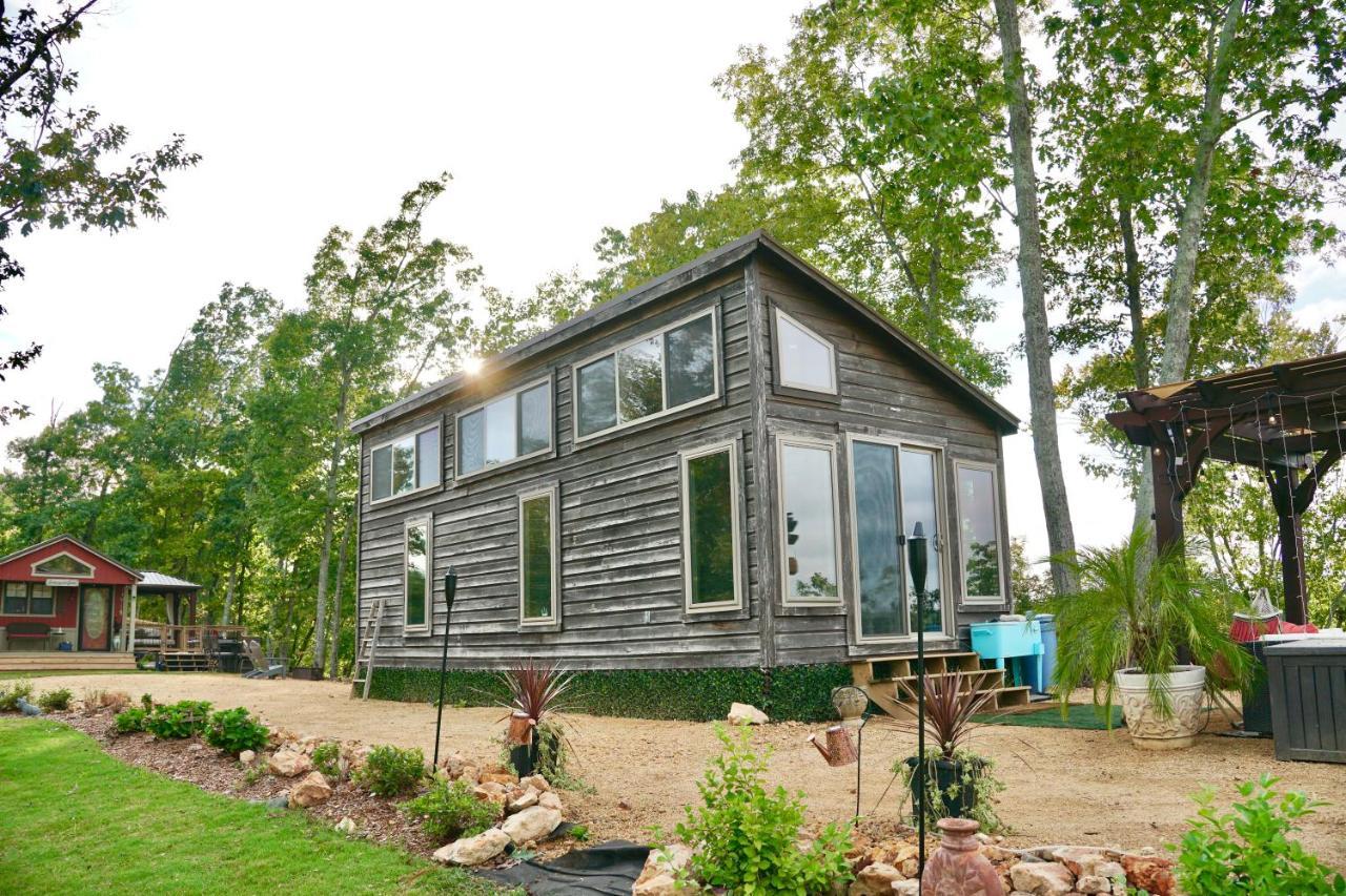 The Gemini-A Dreamy, Waterfront Tiny Cabin Rogersville Exteriér fotografie